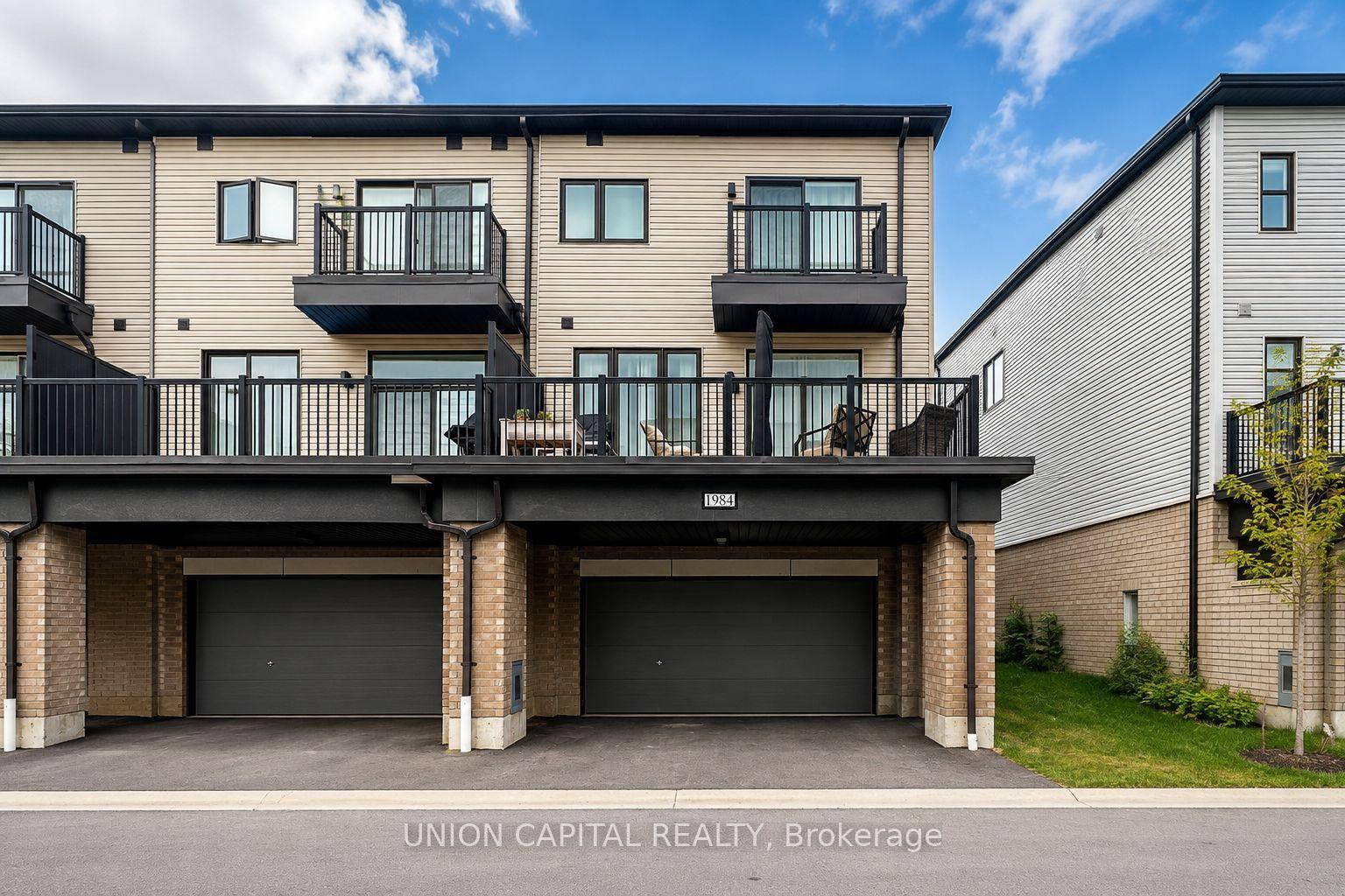 1984 Wilson Road N, Oshawa — Townhouse for lease, photo 1