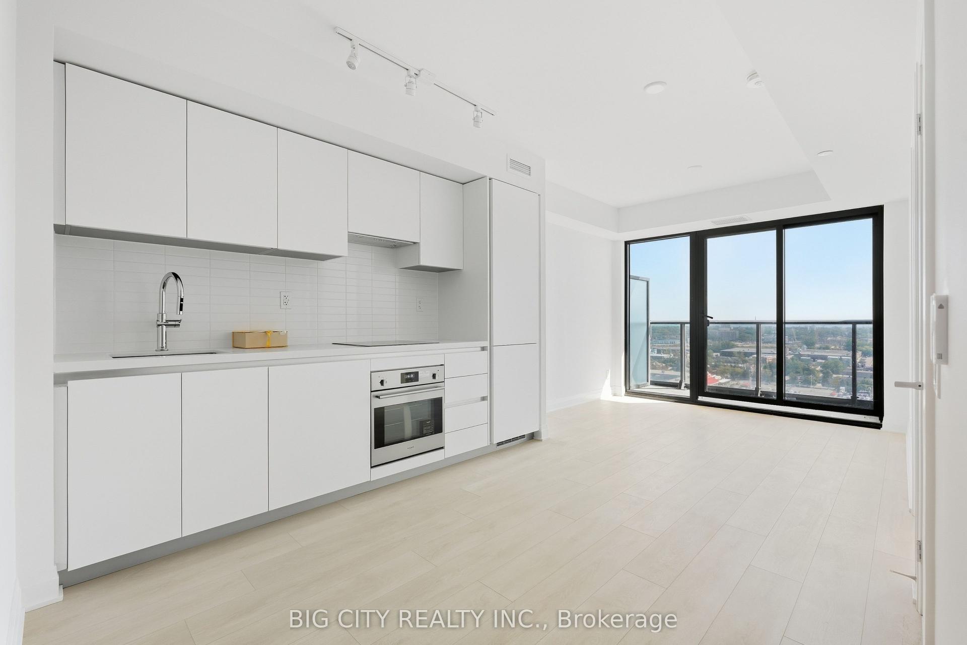 25 Frederick Todd Way 1801 #1801, Toronto — Condo for lease, photo 1