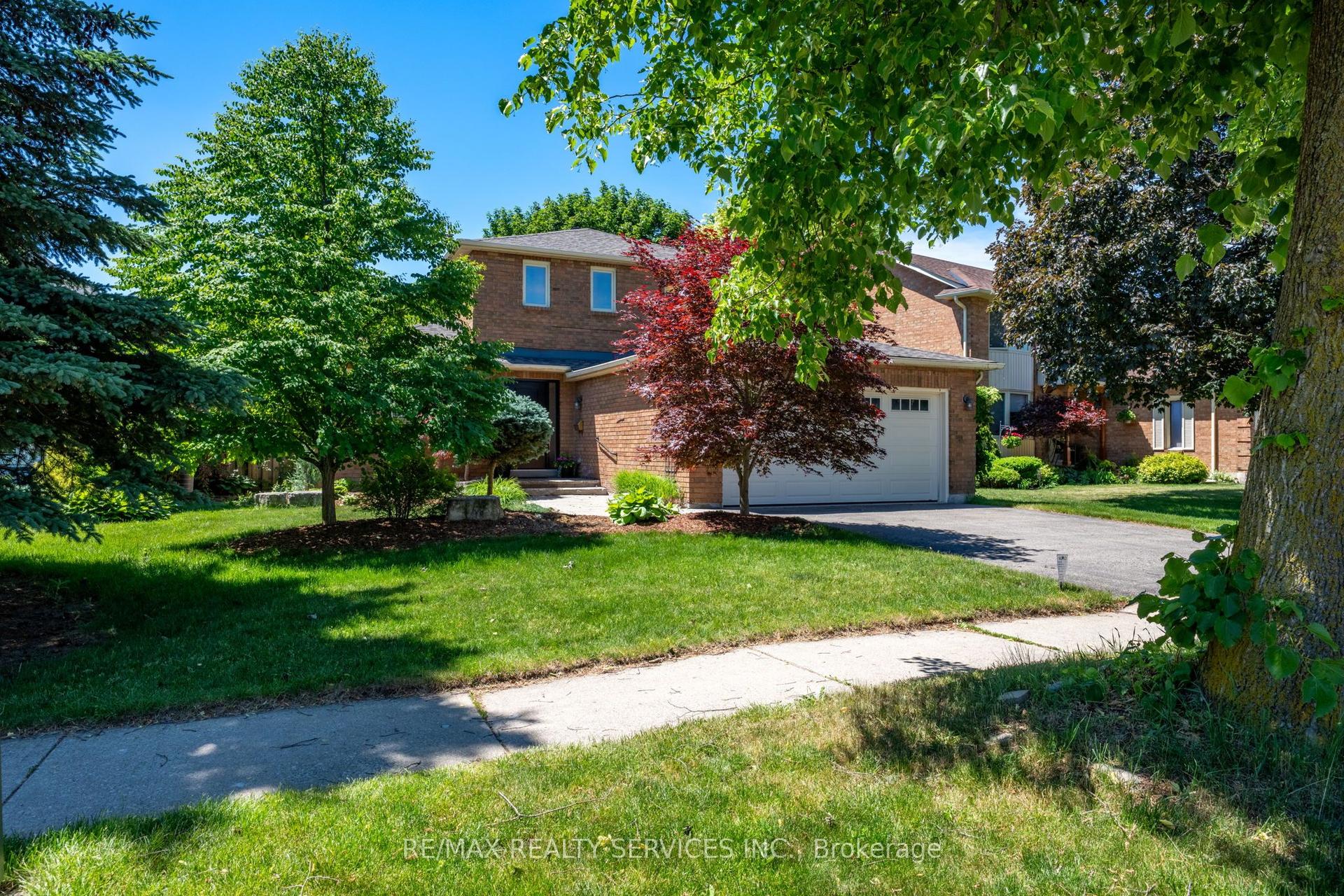 57 Brydon Crescent — photo 1