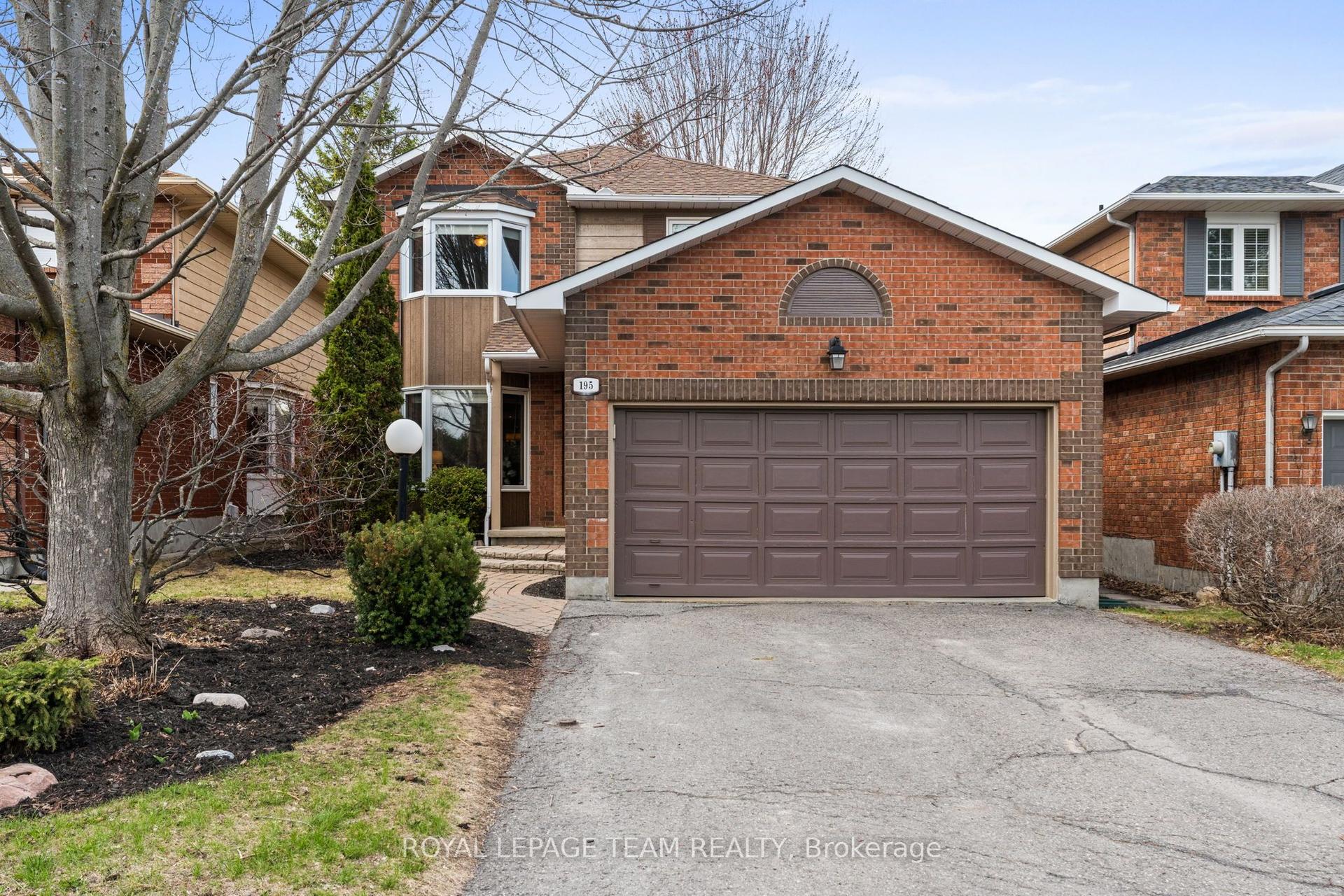 195 Walden Drive — photo 1