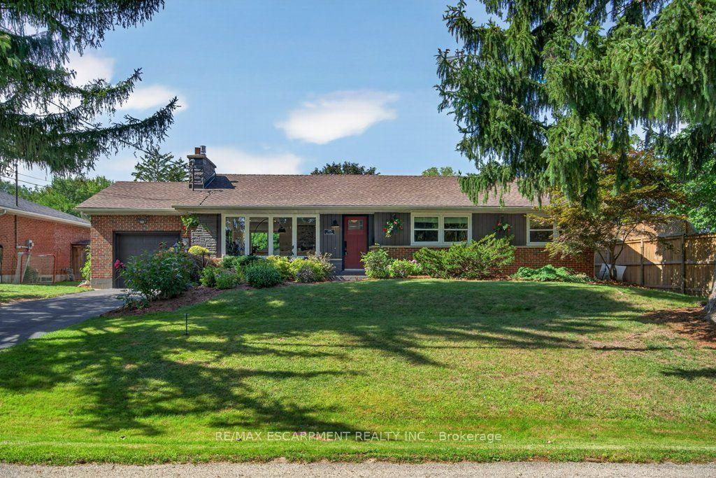 395 Lark Avenue, Burlington — Detached for sale, photo 1