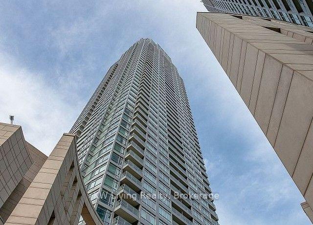 2191 Yonge Street 4008 #4008, Toronto — Condo for lease, photo 1