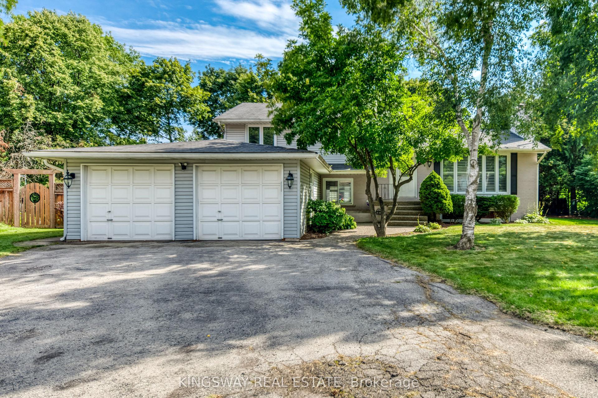 2096 Salvator Boulevard, Oakville — Detached for sale, photo 1