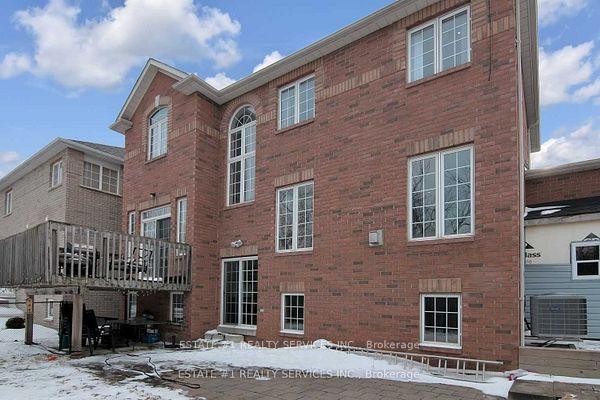 32 River Rock Court — photo 1