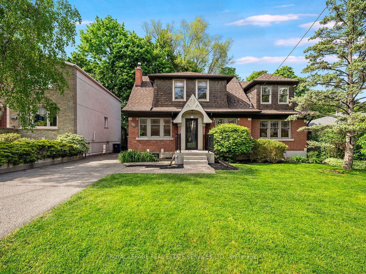54 Oakfield Drive — photo 1
