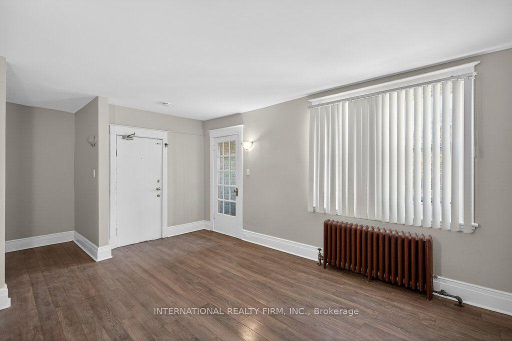 109 Balsam Avenue S 4 #4 — photo 1
