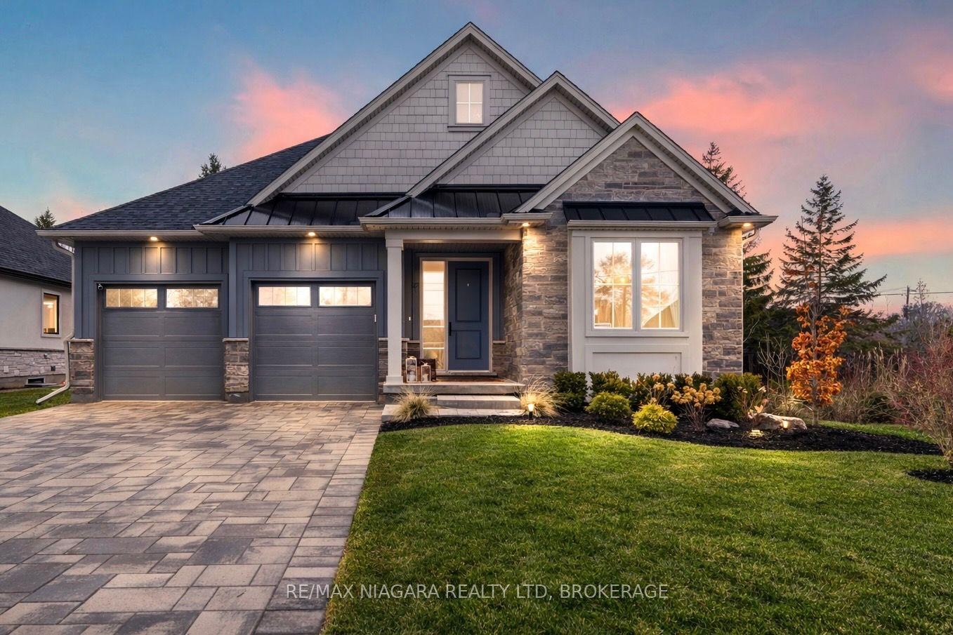 27 MAPLE LEAF Avenue S — photo 1