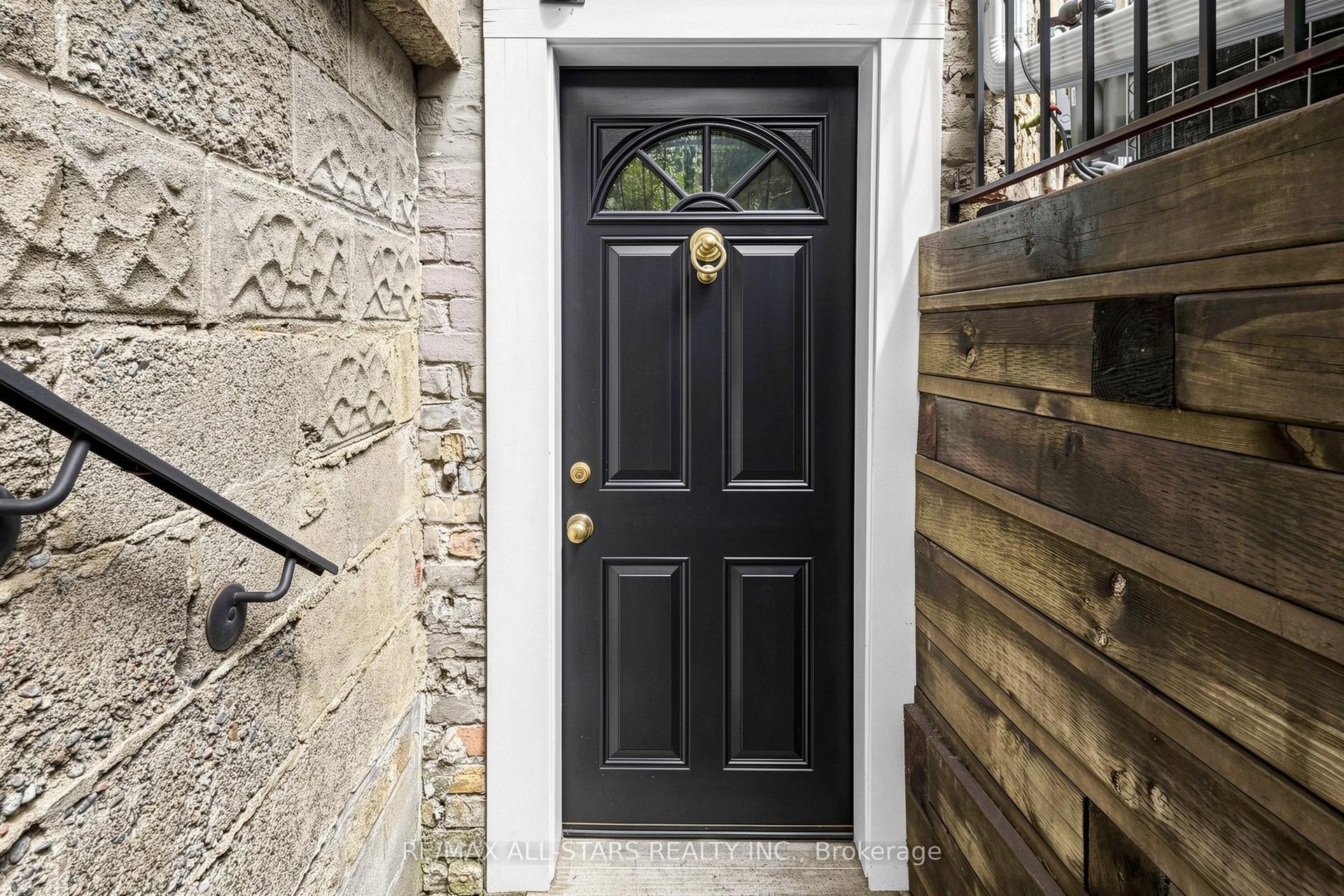 68 Macpherson Avenue Basement #Basement, Toronto — Townhouse for lease, photo 1