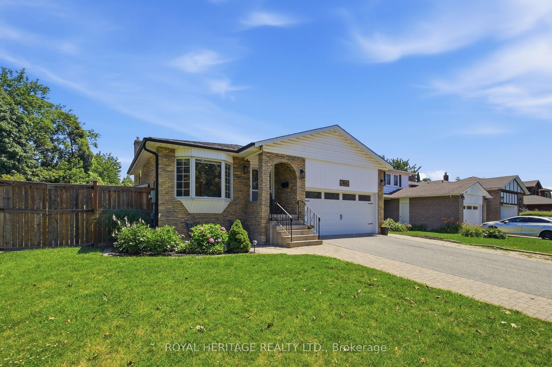 321 Salerno Street, Oshawa — Detached for sale, photo 1