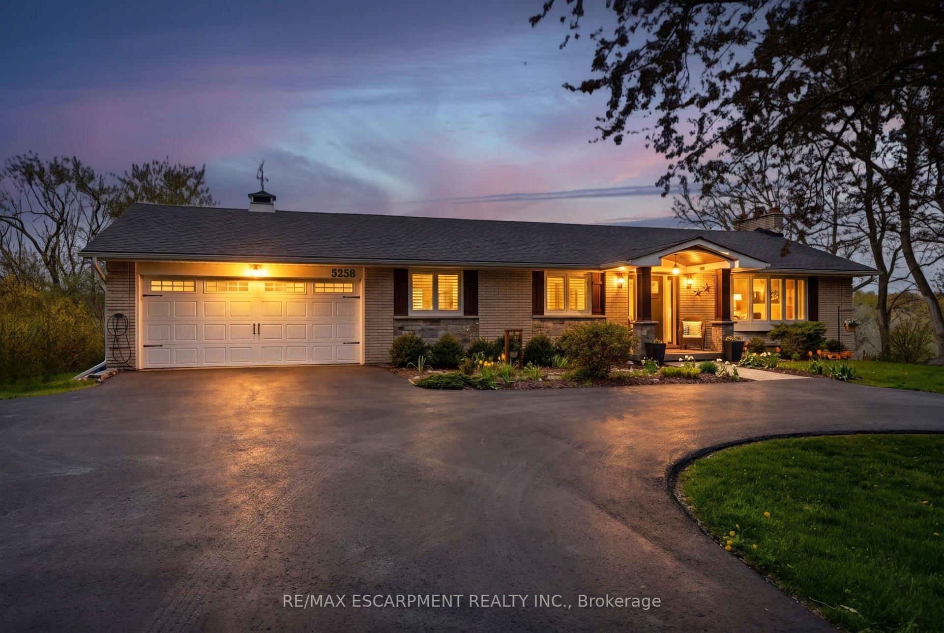 5258 Cedar Springs Road, Burlington — Detached for sale, photo 1