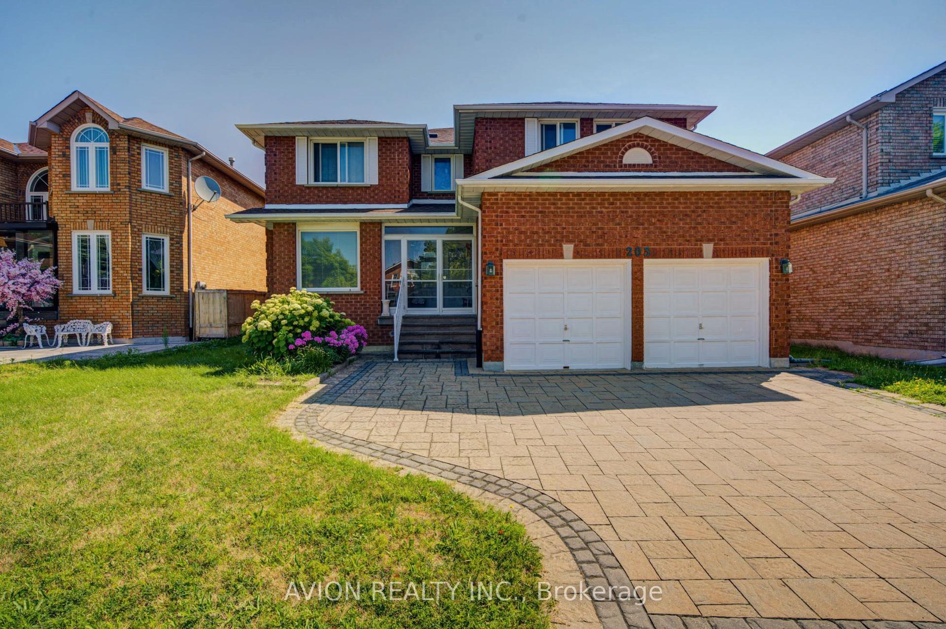 203 Valleymede Drive, Richmond Hill — Detached for sale, photo 1