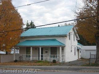 710 Addington Street W — photo 1