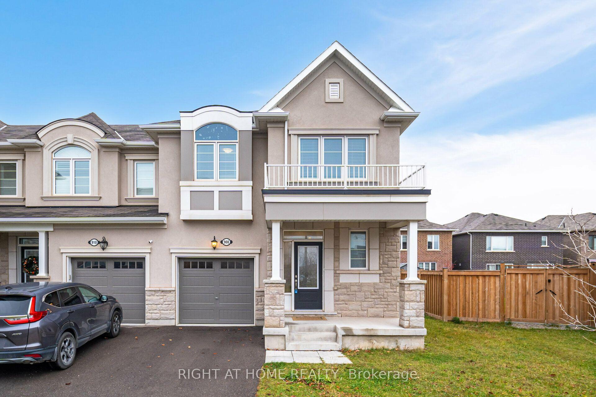 908 Sumac Gardens, Milton — Townhouse for lease, photo 1