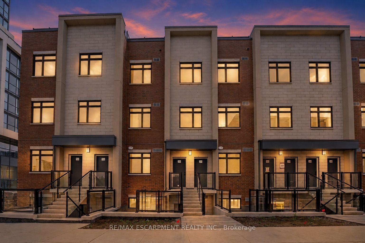 1075 Douglas McCurdy Common 251 #251, Mississauga — Condo Town for sale, photo 1