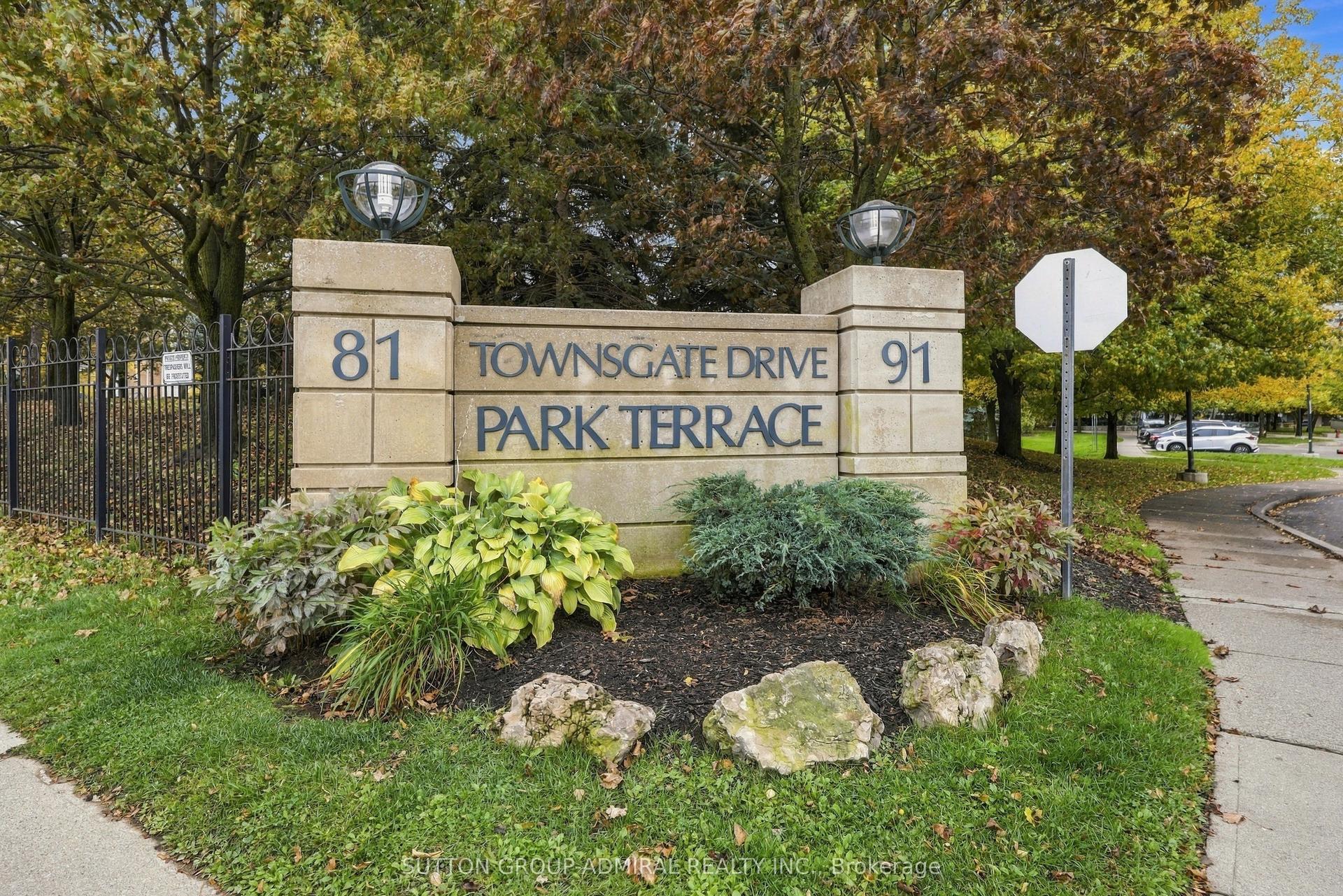 81 Townsgate Drive 211 #211, Vaughan — Condo for sale, photo 1