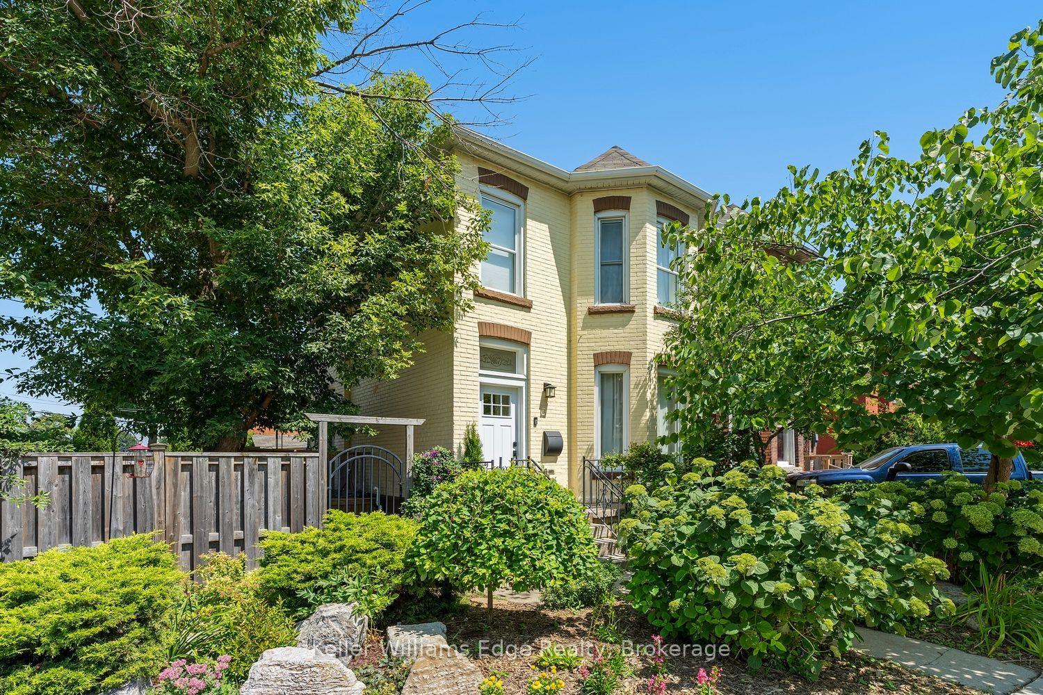 467 King William Street, Hamilton — Semi-Detached for sale, photo 1