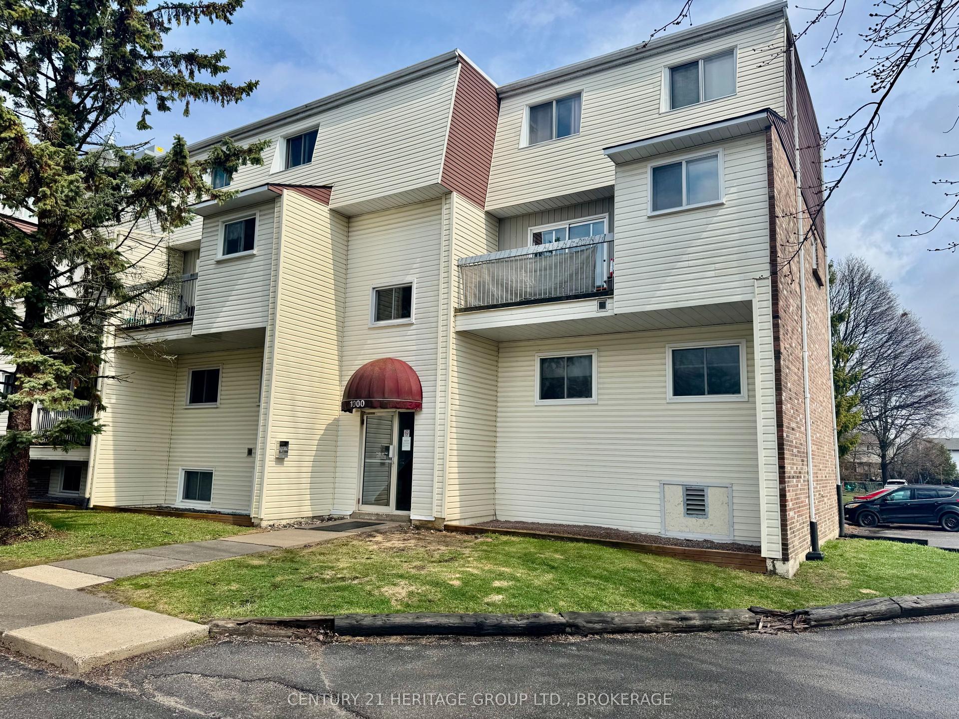 1000 Pembridge Crescent 316 #316 — photo 1