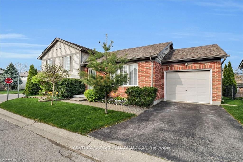 335 LIGHTHOUSE Road 44 #44, London South — Detached for lease, photo 1