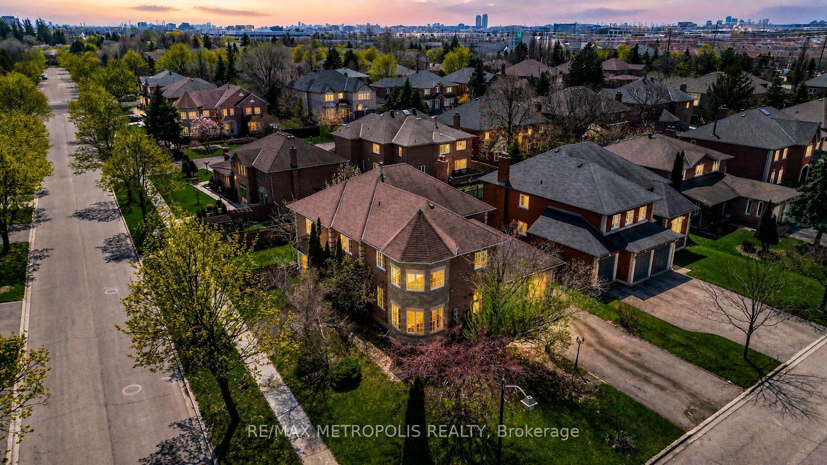 2 Schooner Court — photo 1