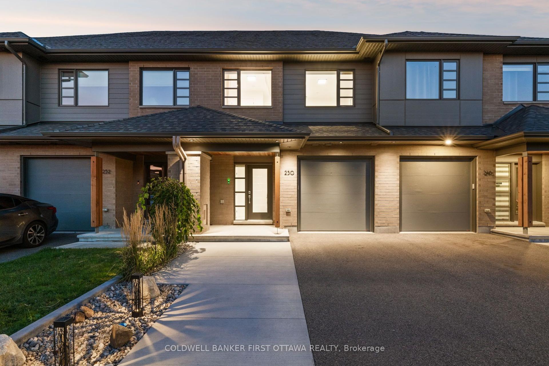 250 Big Dipper Street — photo 1
