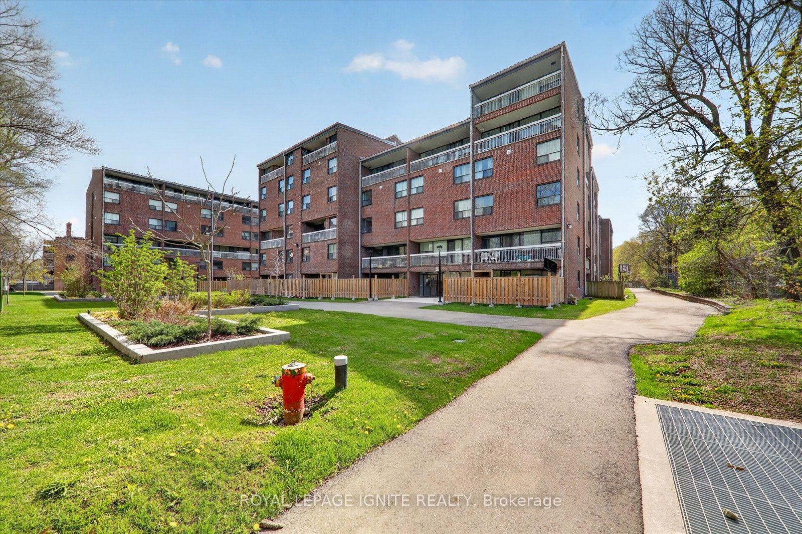 4064 Lawrence Avenue E 602 #602 — photo 1