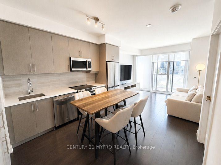 95 Oneida Crescent 611 #611 — photo 1