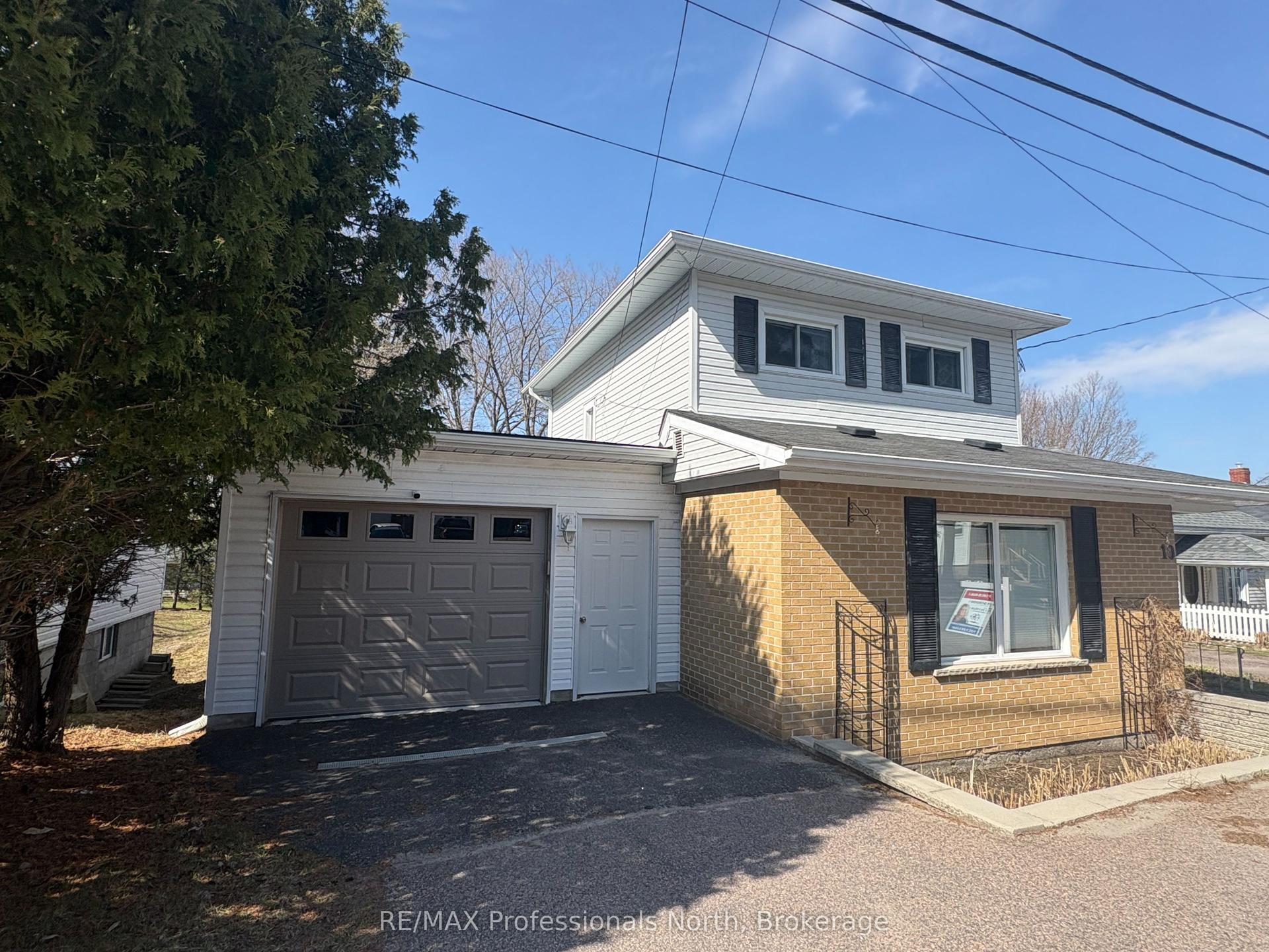 10 Florence Street W — photo 1