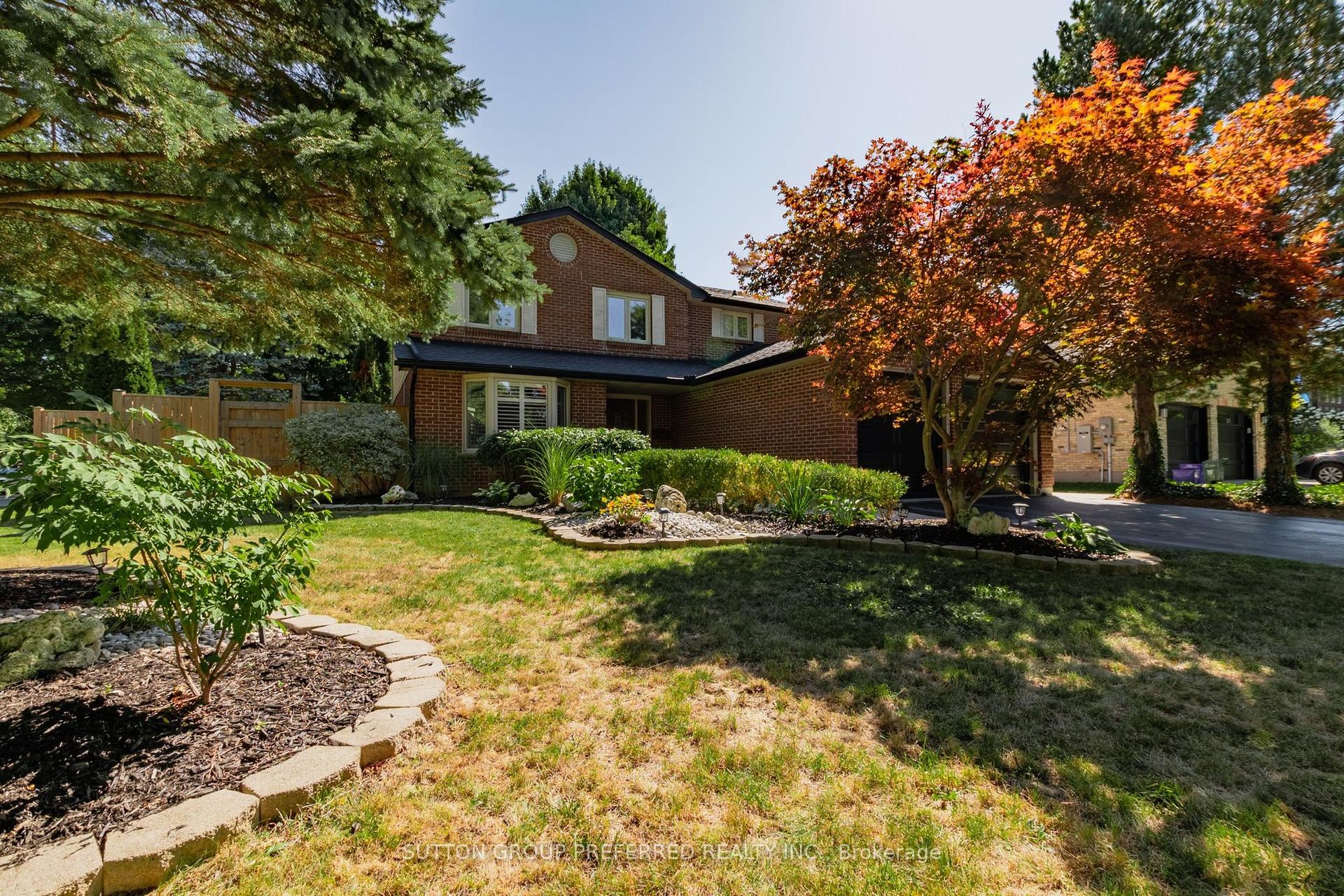 1680 Phillbrook Crescent — photo 1