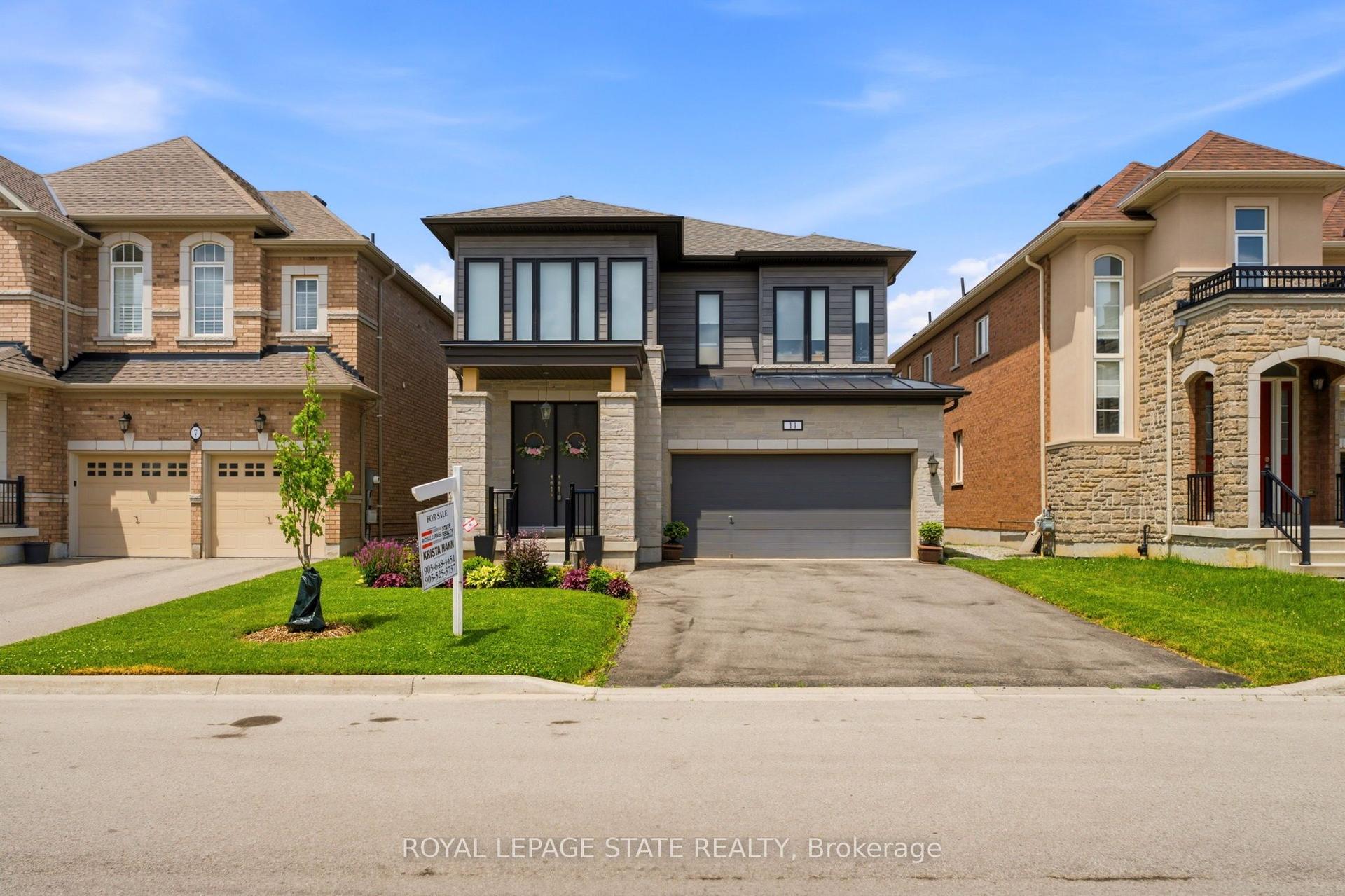 11 Morrison Drive — photo 1