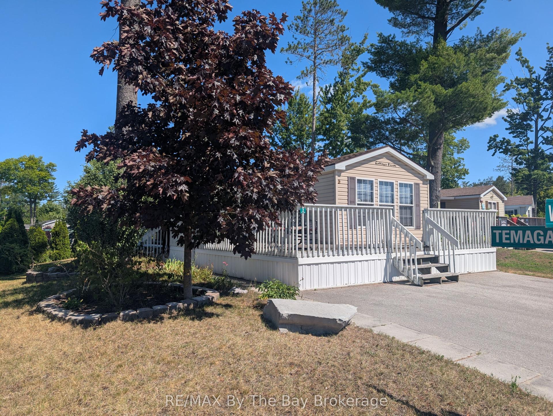 2 WHITE PINES Trail — photo 1