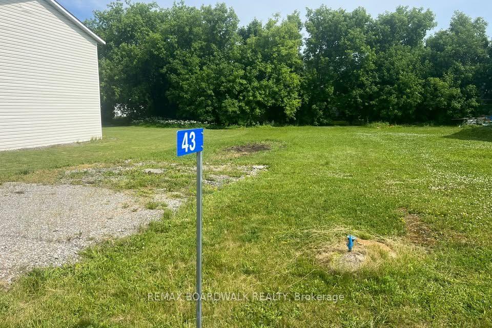 43 King Street — photo 1