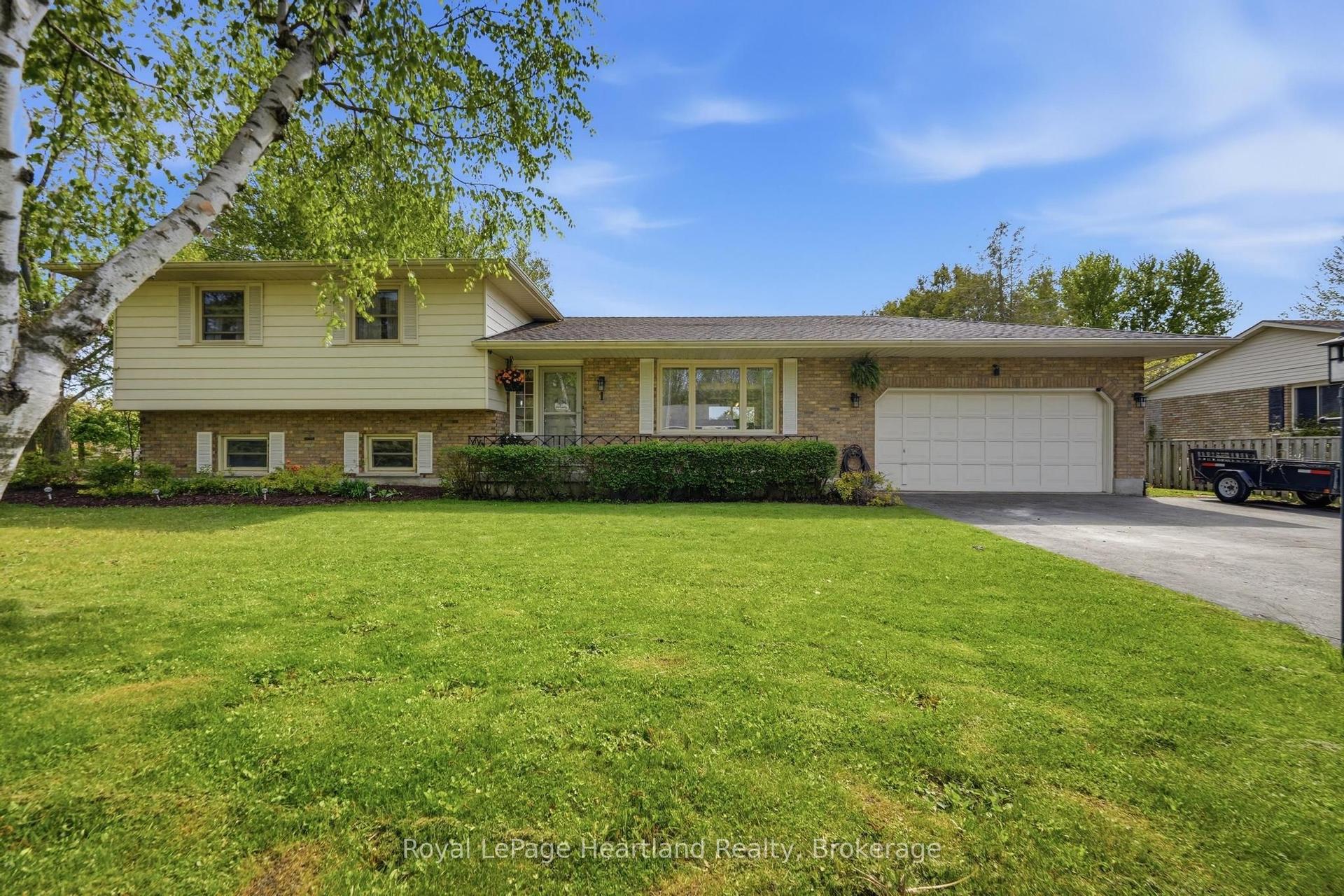 36589 DUNLOP Drive, Ashfield-Colborne-Wawanosh — Detached for sale, photo 1