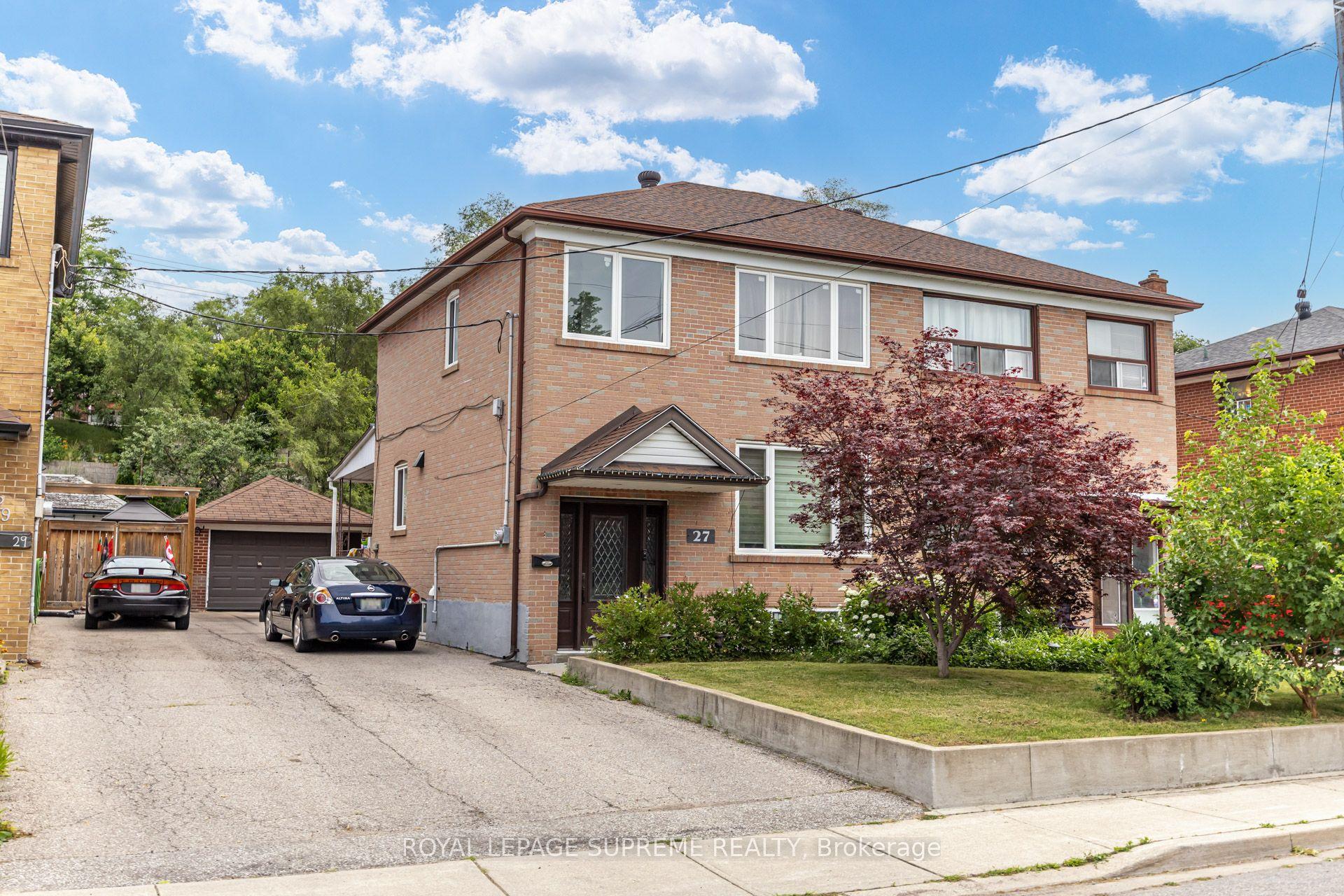 27 Dalrymple Drive, Toronto — Semi-Detached for lease, photo 1