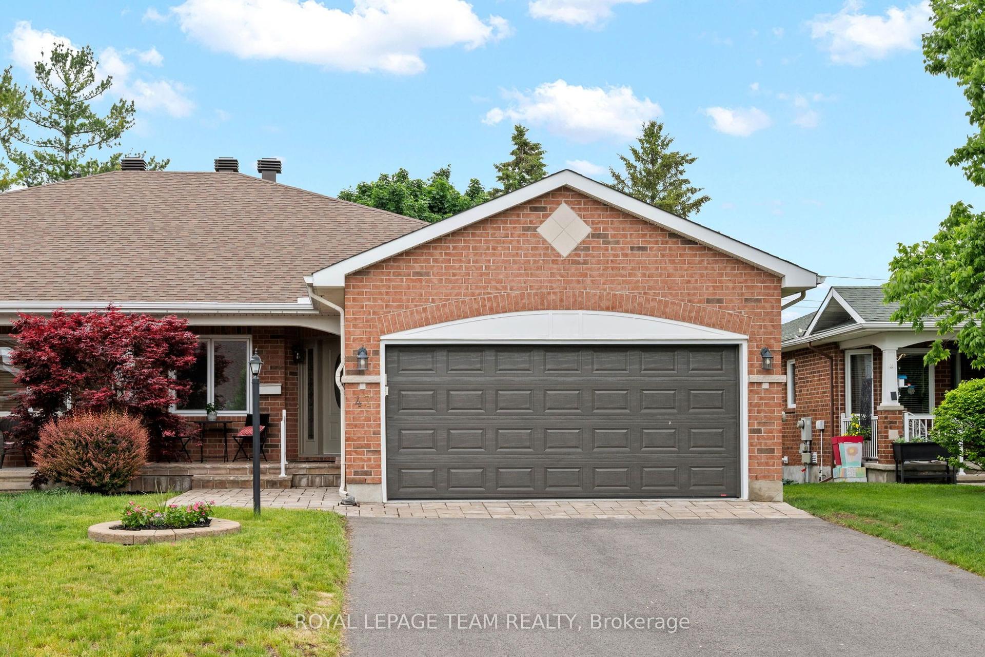 47 Stowgrass Crescent — photo 1