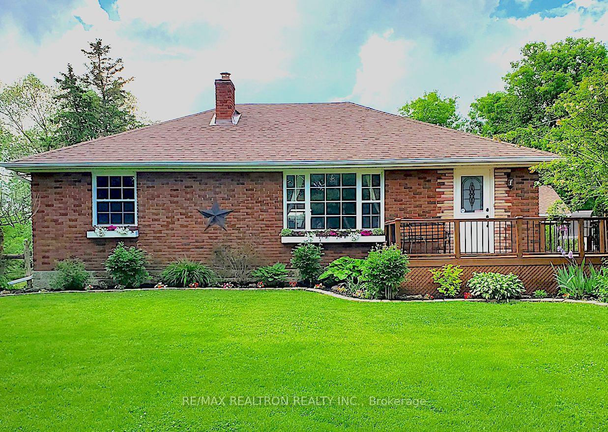 4881 Mount Albert Road — photo 1