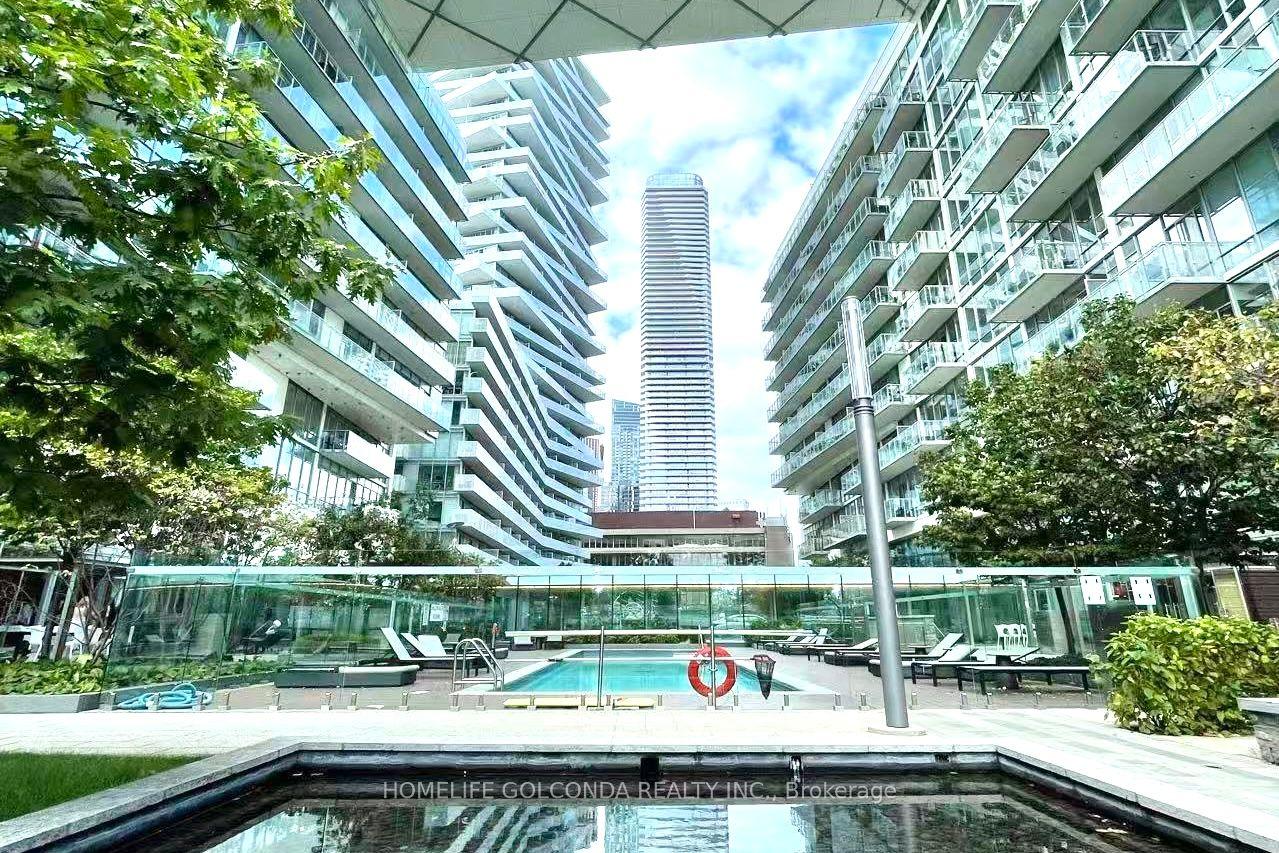 29 Queens Quay E 624 #624 — photo 1