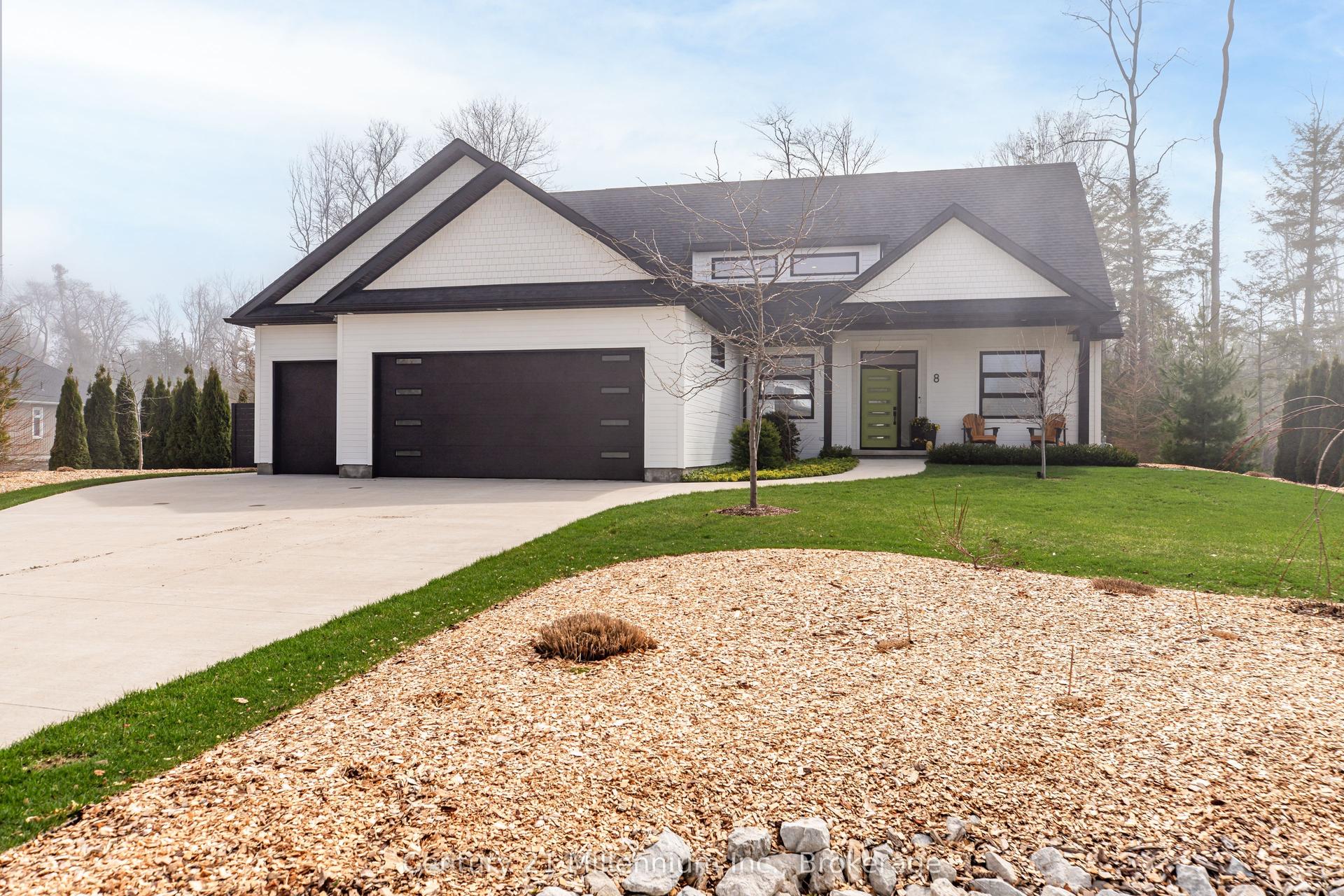 8 Sunset Place — photo 1
