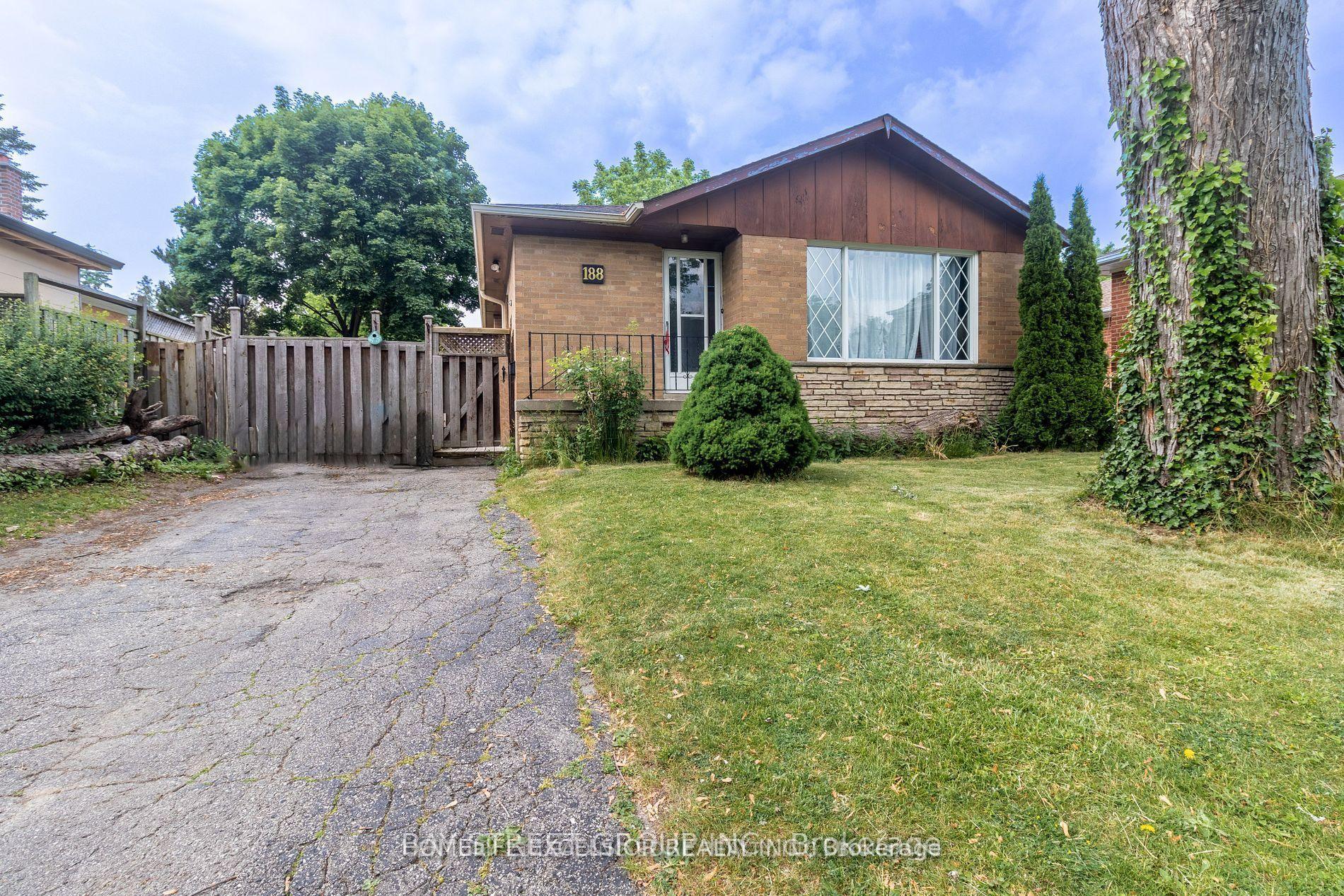 188 Confederation Drive Main #Main, Toronto — Detached for lease, photo 1