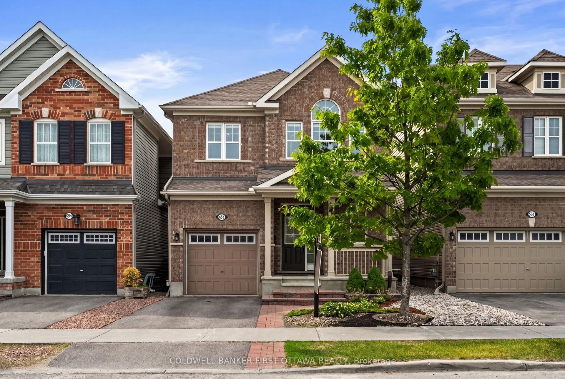 657 DUNDONALD Drive — photo 1