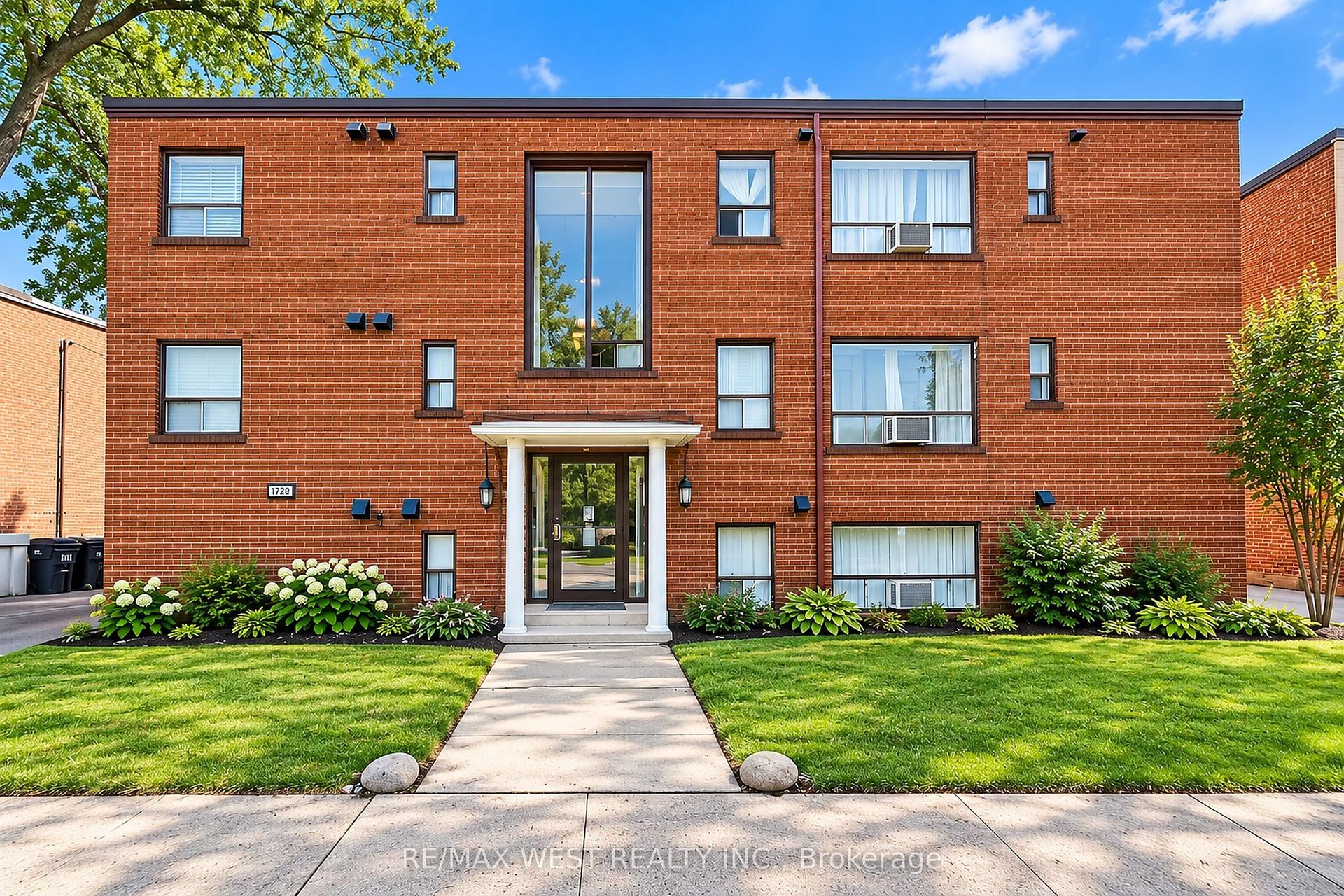 1110 Weston Road 4 #4, Toronto — Multiplex for lease, photo 1