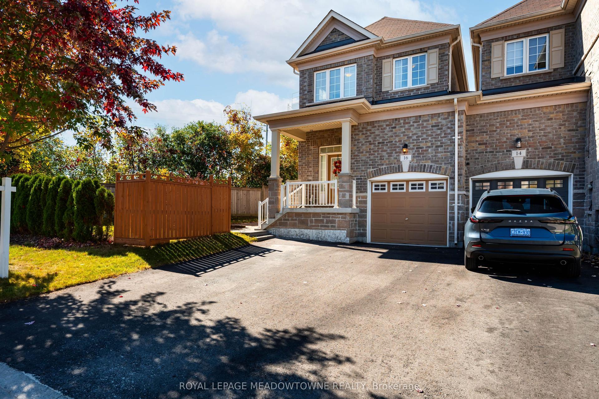 16 Ridgegate Crescent, Halton Hills — Townhouse for sale, photo 1