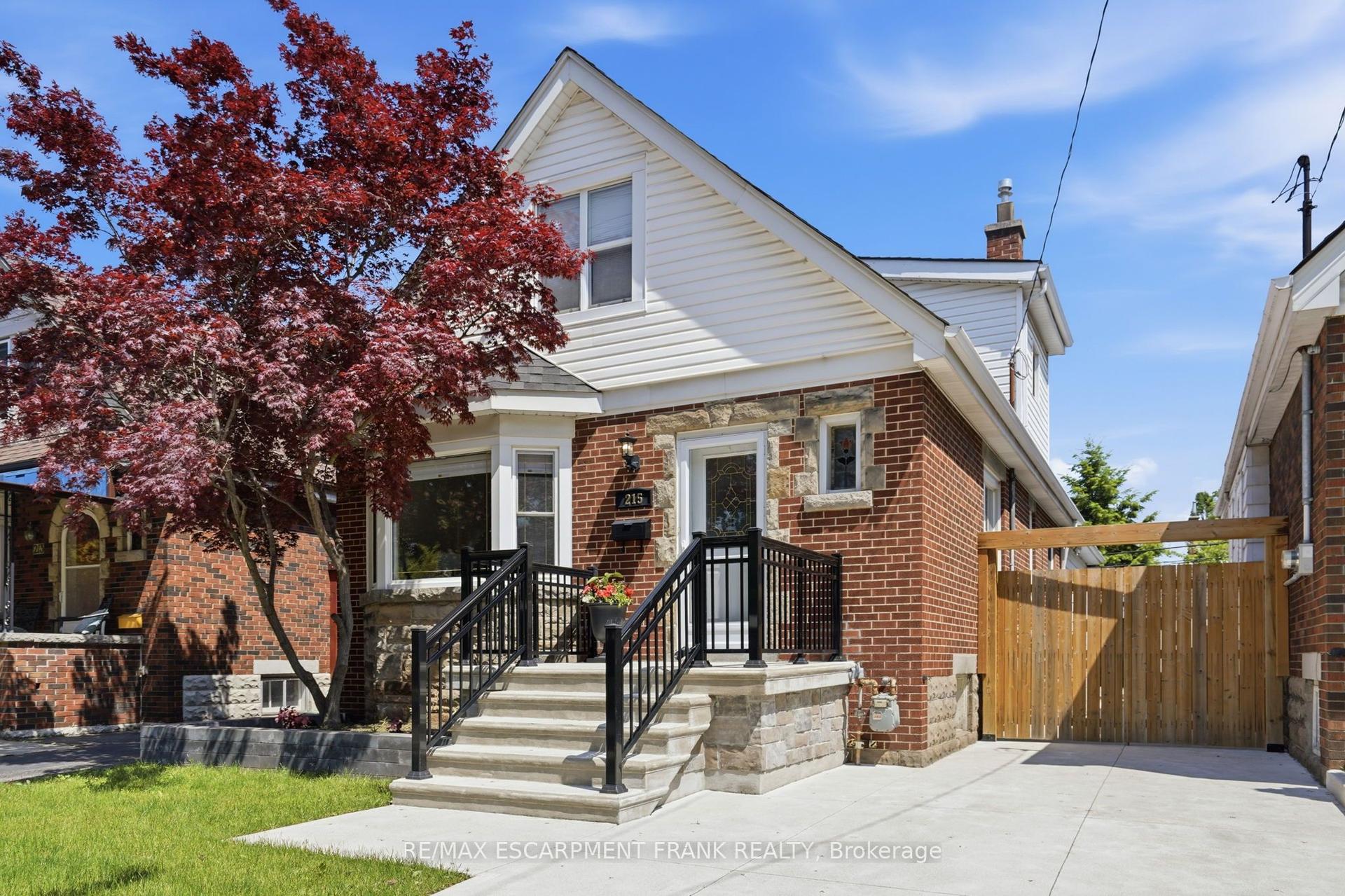 215 Wexford Avenue S — photo 1
