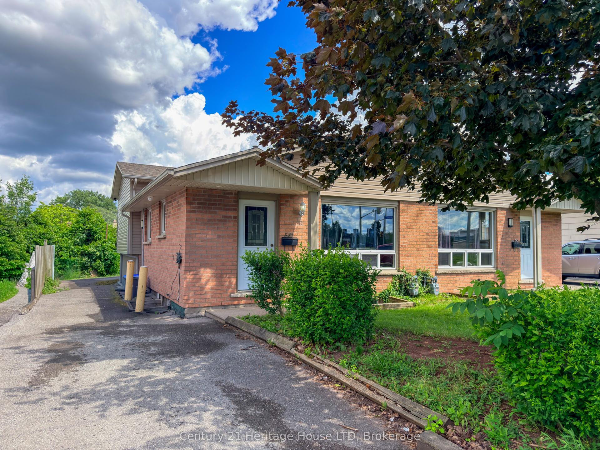 542 First Avenue N, Welland — Semi-Detached for sale, photo 1