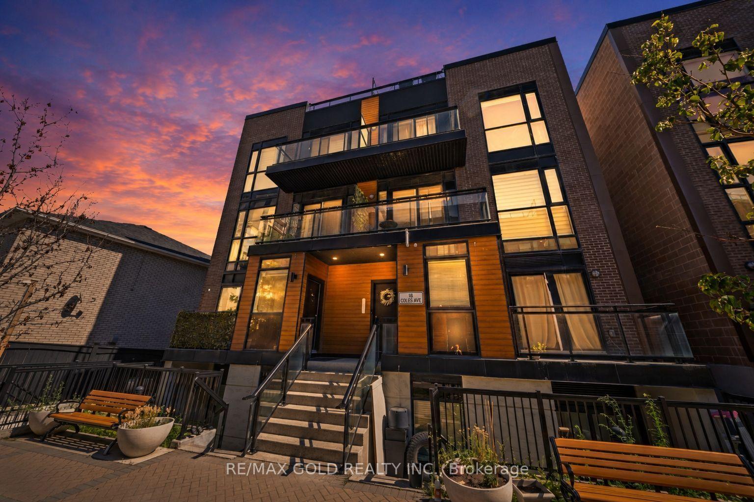 18 Coles Avenue 602 #602, Vaughan — Condo Town for sale, photo 1