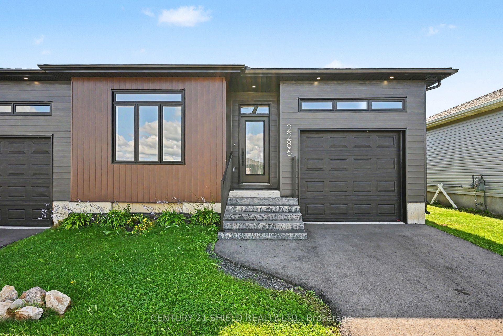 2286 Crewson Court, Cornwall — Semi-Detached for sale, photo 1