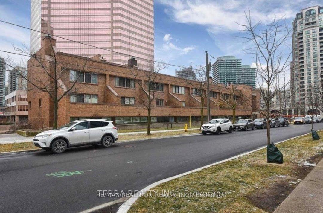 1 Duplex Avenue 105 #105, Toronto — Condo for lease, photo 1