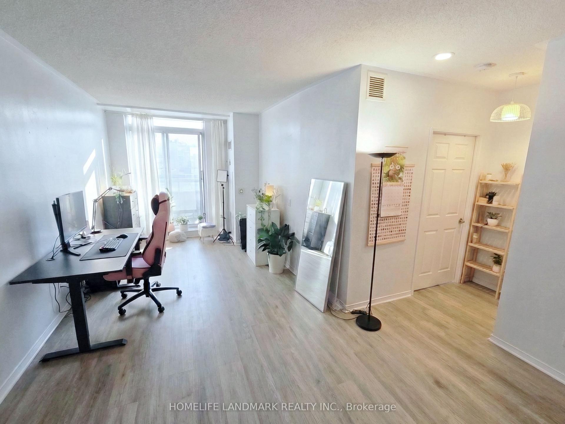 7398 Yonge Street 106 #106 — photo 1