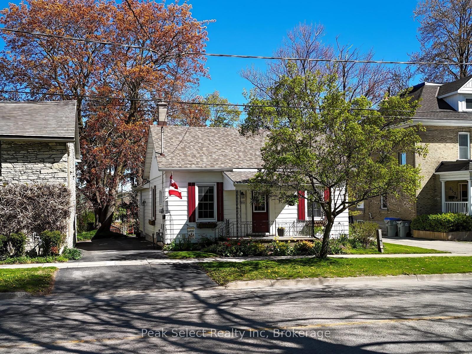 353 Queen Street E — photo 1