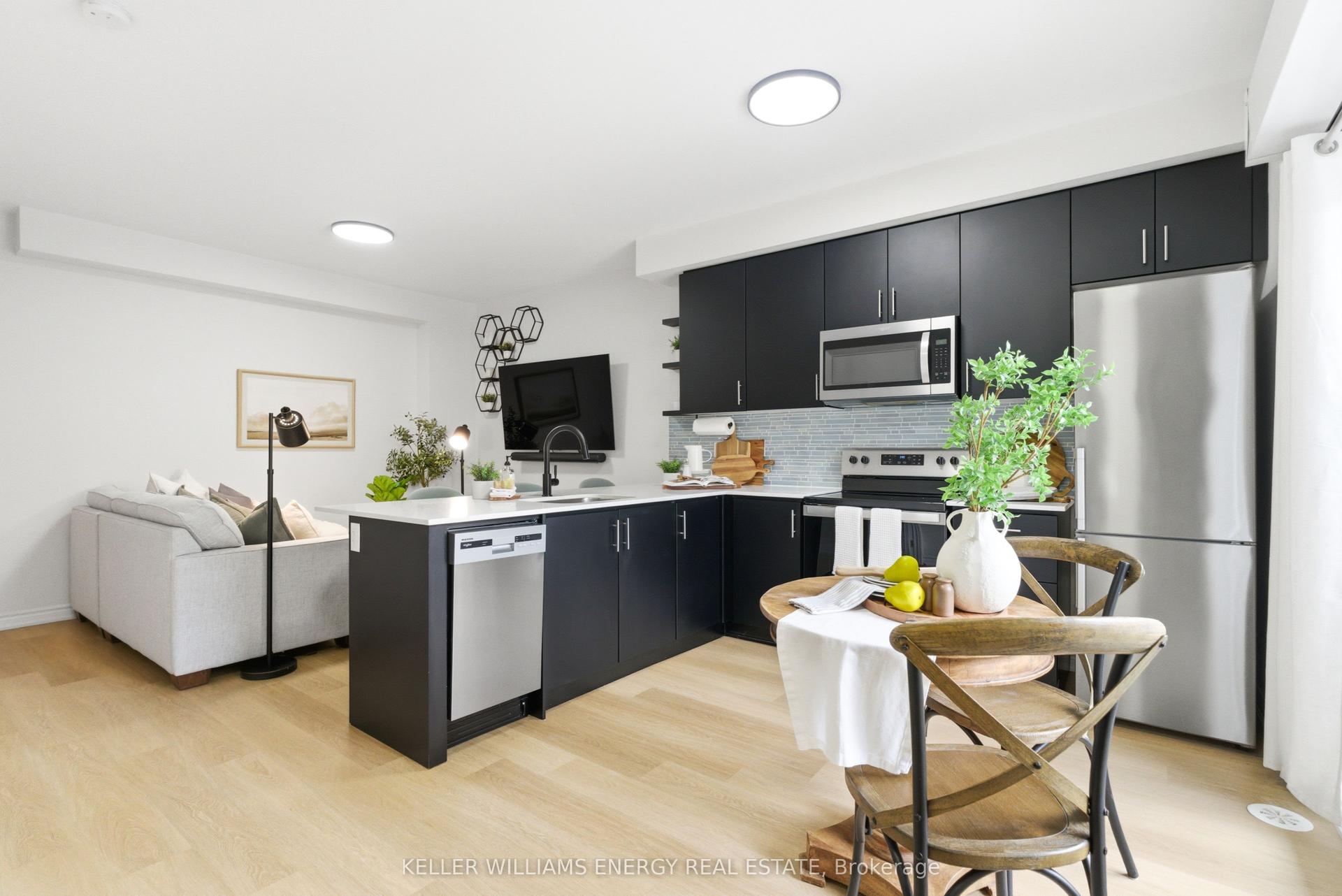 475 Beresford Path 7 #7, Oshawa — Condo Town for sale, photo 1