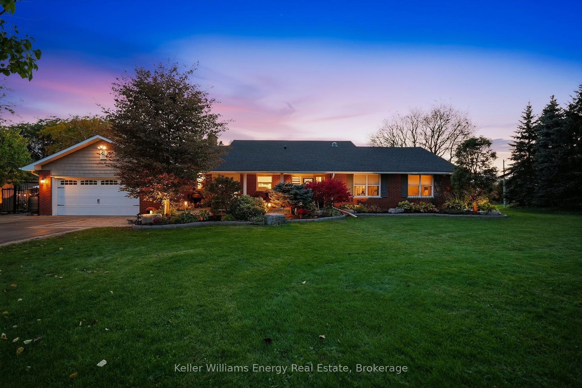 950 Swiss Heights, Oshawa — Detached for sale, photo 1
